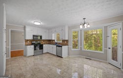 2979 Sweetbriar, Snellville, GA 30039