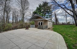 2684 Bern Drive, Millersburg, OH 44654