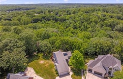 2832 S Stoneridge Drive, Blue Springs, MO 64015
