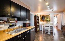 513 E Barry St, Glendive, MT 59330