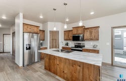 521 S Big Stone Ave, Sioux Falls, SD 57106