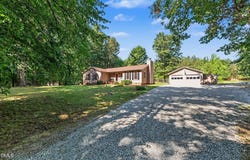 7711 Quail Hollow Drive, Hillsborough, NC 27278
