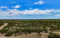 48 Ac +/- CR 450, Rocksprings, TX 78880
