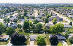 1100 HAMPTON Road, Washington, IL 61571