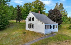 44 Mountain View Road, Mexico, ME 04224