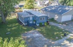 255 Lane 102 Crooked Lake, Angola, IN 46703-9153