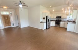 305 E Pershing Ave, Muscle Shoals, AL 35661