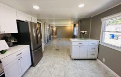 11 Lamplighter Ln, Springfield, MA 01119