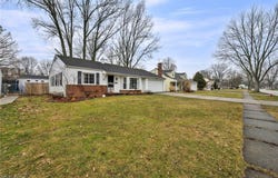 337 University Avenue, Elyria, OH 44035
