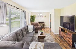 918 Ridge Drive, Warrensburg, MO 64093