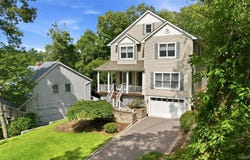 7 Cotswold Drive, Centerport, NY 11721