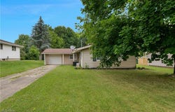 476 Blossom Avenue, Campbell, OH 44405