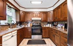 50 Woodledge Hills Drive, Hawley, PA 18428
