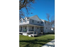 1097 Tarklin Rd, Cranberry, PA 16319