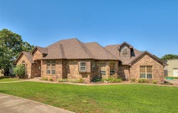 825 Liveoak Lane, Blanchard, OK 73010