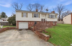 84 North View Avenue, Cranston, RI 02920
