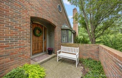 875 Cascade Hills E Drive SE, Grand Rapids, MI 49546