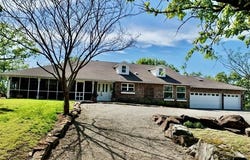 324 Falcon Lane, Eufaula, OK 74432