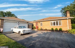5691 MERION LANE, MACUNGIE, PA 18062
