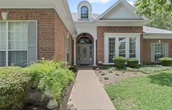 1104 Cherrywood Drive, Cleburne, TX 76033