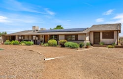 2118 Mclaws Road, Holbrook, AZ 86025