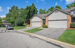 999 Hickory Drive, Brighton, MI 48116