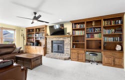 2425 SANDSTONE Court, OSHKOSH, WI 54904-7894