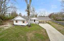 105 Third St, Denham Springs, LA 70726