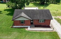 110 Tanner Rd, Hodgenville, KY 42748