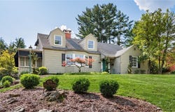 2775 W Ridgewood Circle, Zanesville, OH 43701