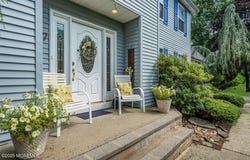 7 Crest Road, Jackson, NJ 08527