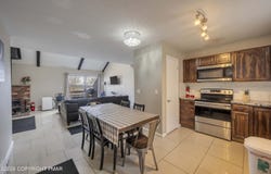 21 Middle Village Way, Tannersville, PA 18372