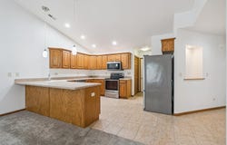 122 Presley Circle, Waterloo, IA 50701