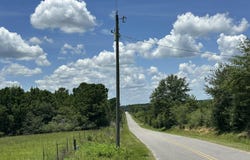 A & B Hub Presley Road, Laurel Hill, FL 32567