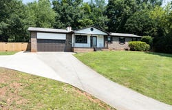 1354 Hillvale Rd, Louisville, TN 37777