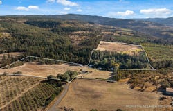 Root Rd, Mosier, OR 97040