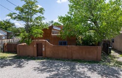 125 Mesa Vista Street, Santa Fe, NM 87501