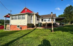 254 Spring Mountain Road, Warsaw, OH 43844