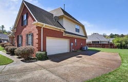 911 CLAIR Cv, Hernando, MS 38632