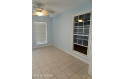 7002 Janes Farm Dr, Louisville, KY 40228