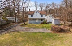 9 Boulderberg Road, Tomkins Cove, NY 10986