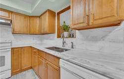 306 S Colonial Drive, Cortland, OH 44410