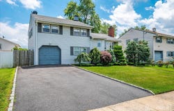 105 Lafayette Road, Fords, NJ 08863
