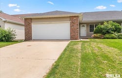 2418 Neil Street, Springfield, IL 62707