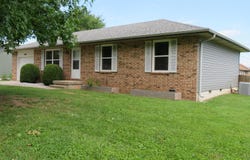 1007 E Parkview Street, Ozark, MO 65721