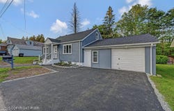 7 Brook Lane, Moscow, PA 18444