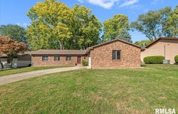 2829 White Plains Court, Springfield, IL 62704