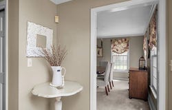 4 Noel Rd, Andover, MA 01810