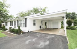 572 Lakeview Dr, Paducah, KY 42003