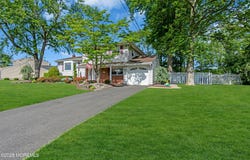 11 Diana Court, East Brunswick, NJ 08816